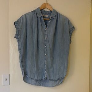 Madewell Chambray button-down short-sleeve shirt